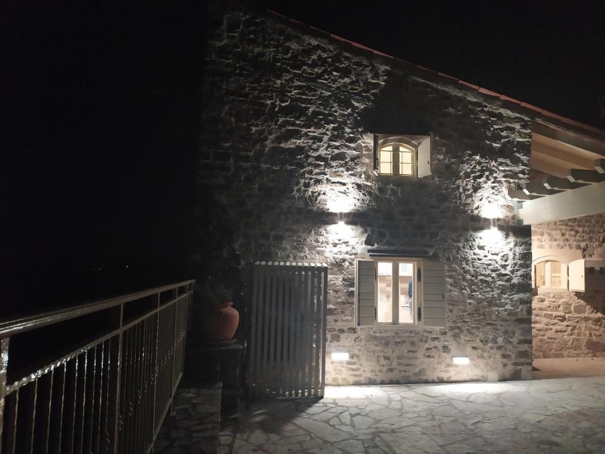 Adora Villa Motovun Exteriör bild